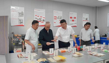 民建中央原副主席李世杰一行蒞臨海科佳考察調(diào)研